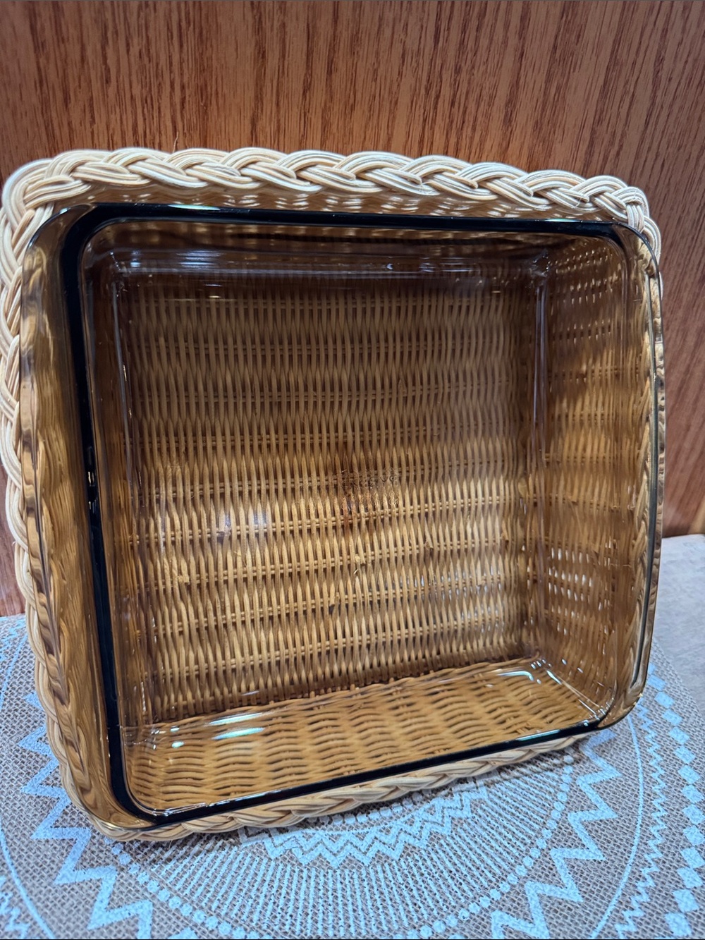 VTG Pyrex Fireside Amber Glass Casserole Dish Woven Rattan Serving Basket